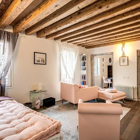 Ospizio Delle Donzelle * البندقية