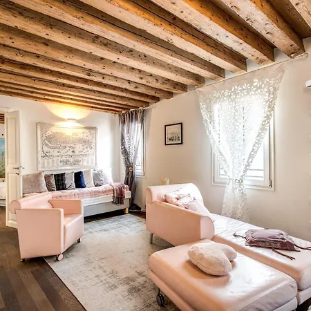 Ospizio Delle Donzelle * Venezia